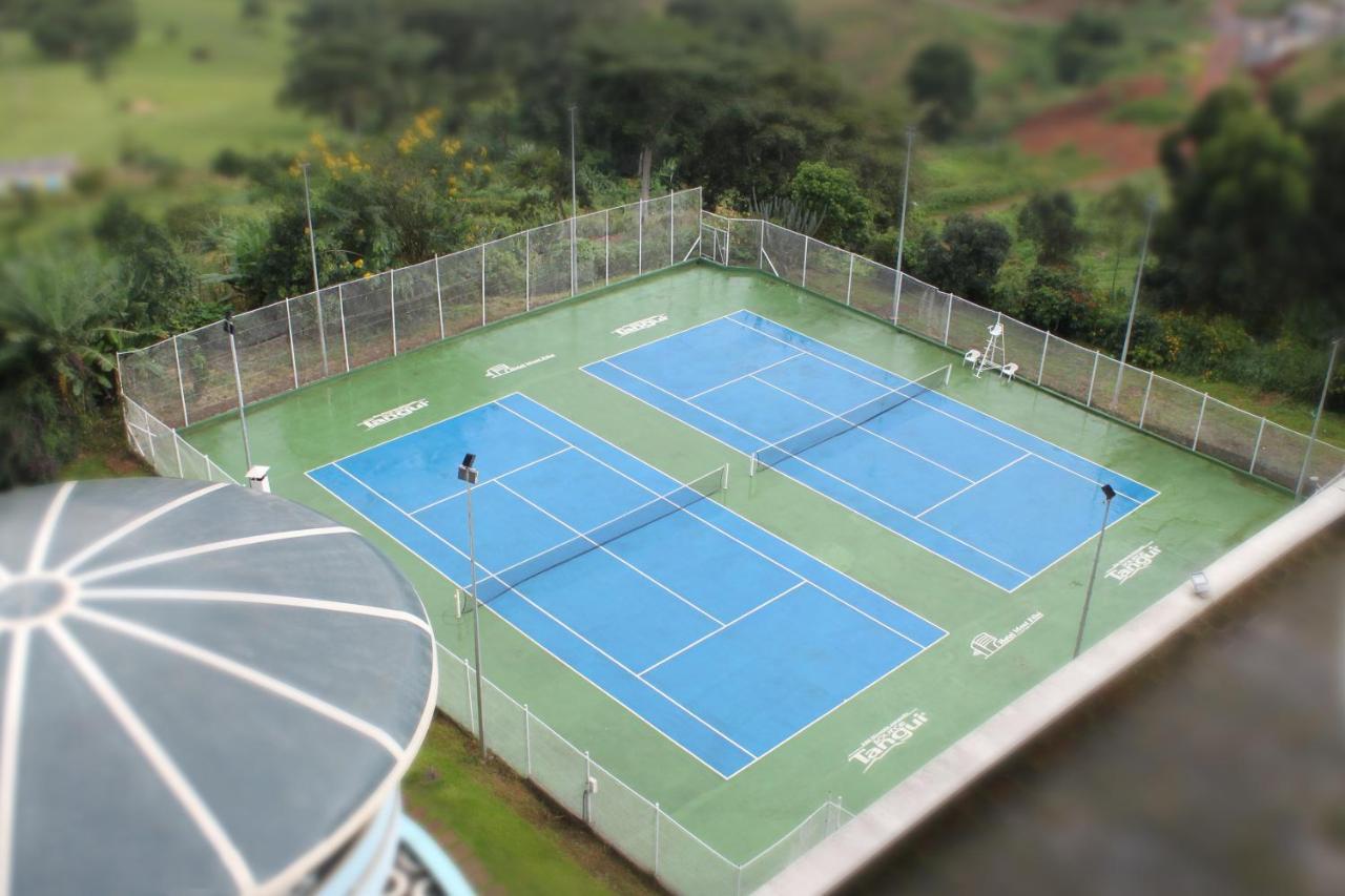ホテル モント フィービー Yaoundé エクステリア 写真